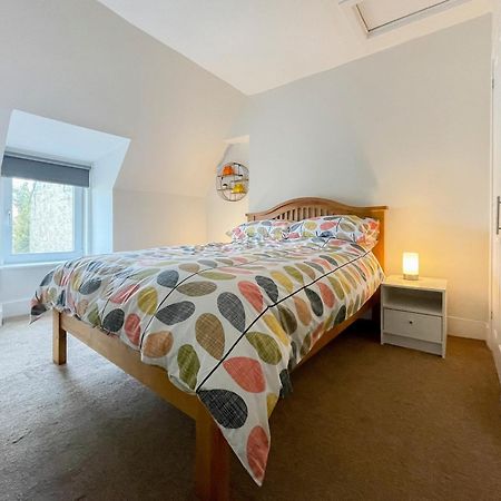 Academy Street Cottage Tain Bagian luar foto